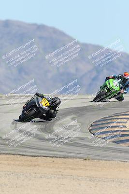 media/Oct-05-2025-CVMA (Sun) [[beeef4f201]]/Race 11-500-400(4)-350 Supersport/